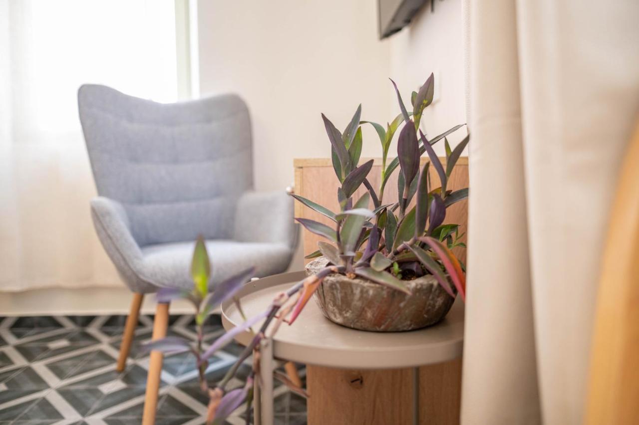 Kosnian City Suites B Екстер'єр фото